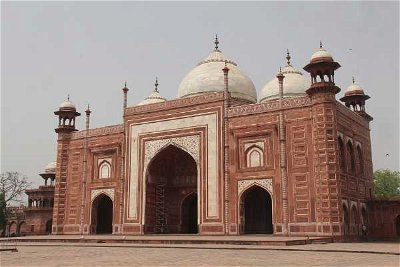 Touring the Taj Mahal
