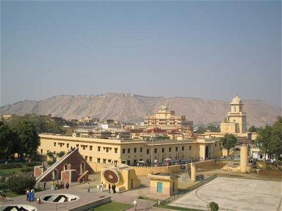Mixed Sites in Asia: Scanning the Skies in Jaipur